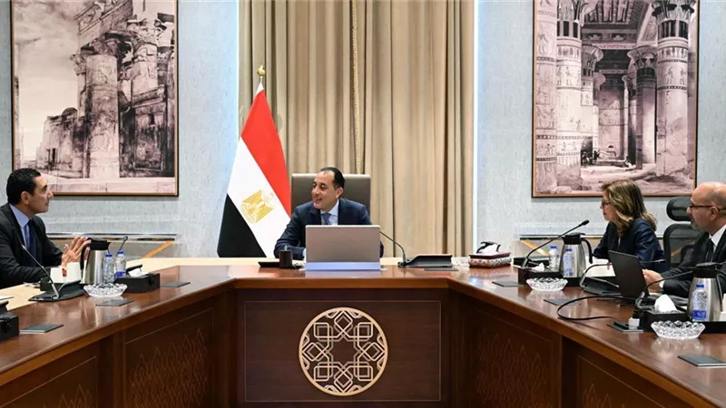 مدبولى يستعرض محاور جلستي حوار بشأن رعاية الموهوبين وإتاحة الفرص للشباب لصناعة التأثير