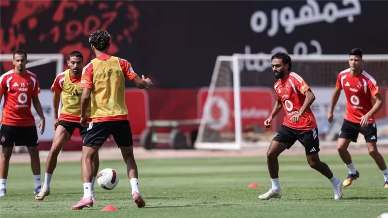 عموتة يعلن قائمة الأهلي لمواجهة بترول أسيوط في كأس العاصمة
