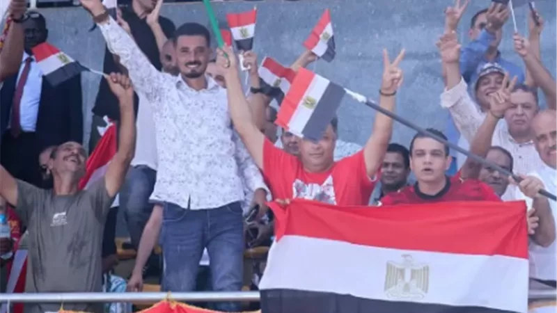 شاهد| جماهير الفراعنة تؤازر المنتخب أمام جنوب السودان