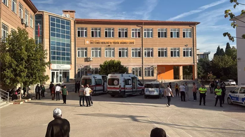 مقتل طالبة وإصابة 7 آخرين في هجوم طعن بمدرسة في إسطنبول