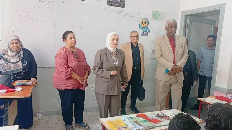 مدير تعليم القاهرة تتابع انتظام الدراسة بإدارة البساتين