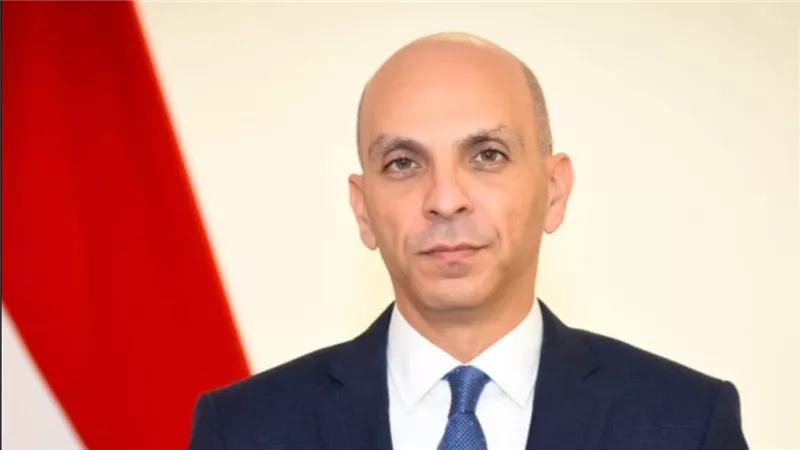 السفير المصري الجديد لدى لبنان يصل إلى بيروت ويباشر مهام عمله