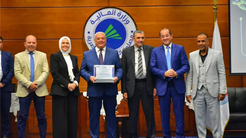 وزير المالية يكرم الفائزين فى «التميز المؤسسي بالضرائب»