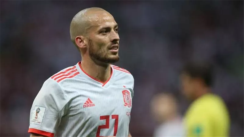 الاسبانى ديفيد سيلفا يعود للملاعب بعد 3 مواسم من اعتزاله
