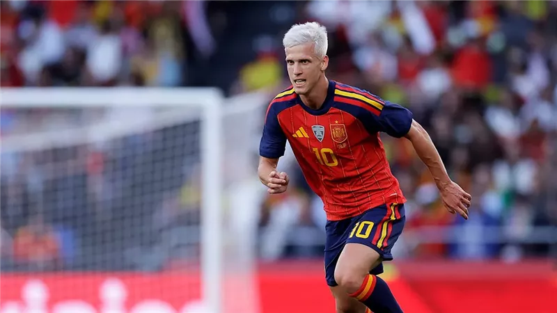 بايرن ميونخ يطلب ضم أولمو من برشلونة بأى ثمن