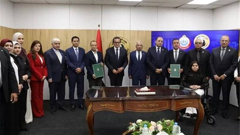 وزير الصحة: القوافل الطبية تتجاوز الكشف والعلاج لمتابعة المريض حتى الشفاء