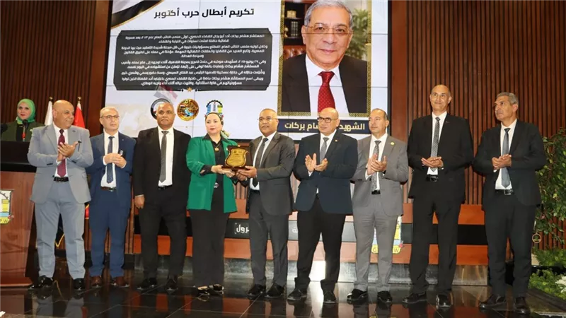 نقابة البترول تحتفل بانتصارات أكتوبر:.. و