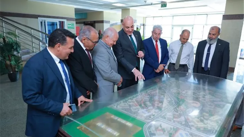رئيس جامعة السادات يستقبل لجنتي الاعتماد المؤسسى والبرامجي وعلمية البورد البيطري