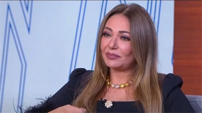 ليلى علوي تحتفل بعيد ميلاد شيرين عبدالوهاب
