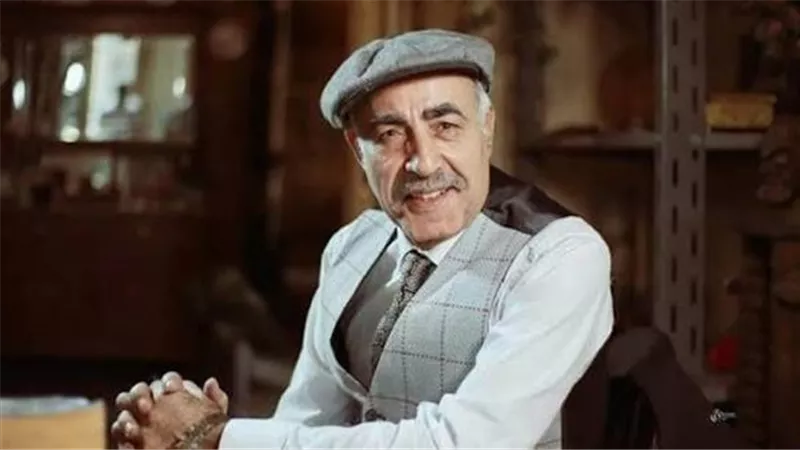 محمد عبد العظيم يطمئن جمهوره على حالته الصحية