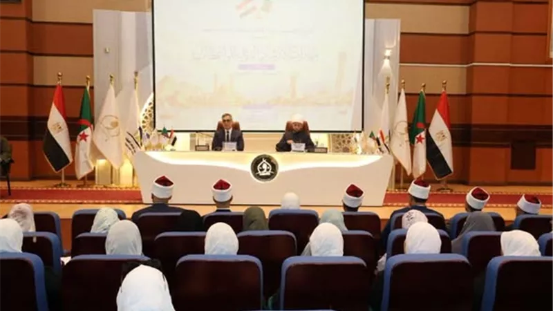 وزير الأوقاف والسفير الجزائري بالقاهرة يفتتحان الدورة التدريبية المشتركة لواعظات الجزائر ومصر