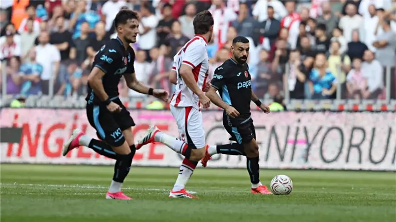 لاعب طرابزون سبور يصدر بيانًا رسميًا بعد طرده أمام سامسون