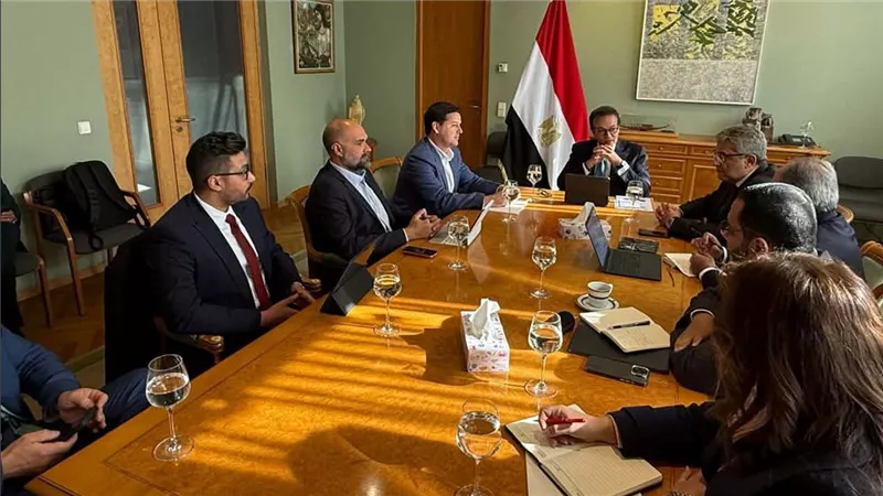 وزير الصحة يشهد توقيع بروتوكول مع «eHealth Africa»