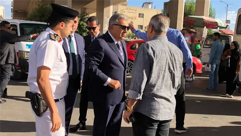 محافظ الدقهلية يتابع انتظام حركة نقل الركاب بموقف سندوب