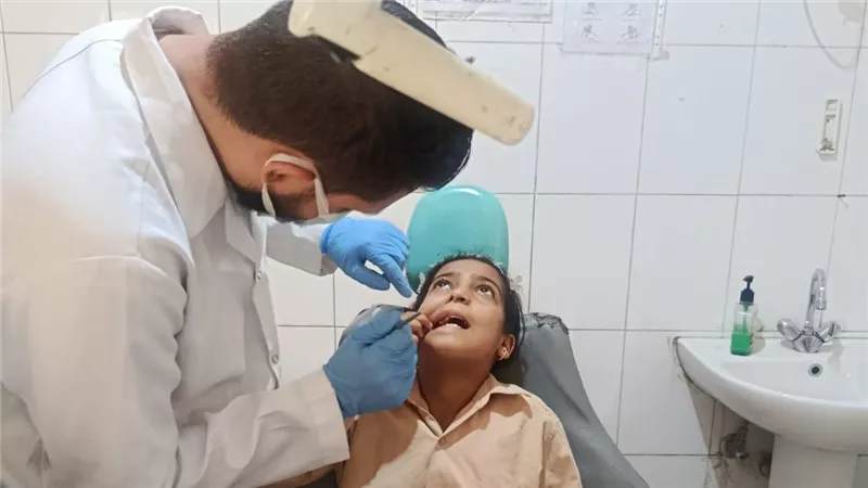 الكشف وعلاج  850 مواطنًا فى قافلة طبيه بقرية الرئيسية بنجع حمادي