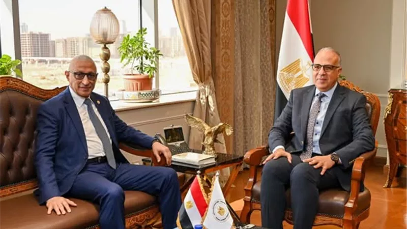  وزير الموارد المائية والري ومحافظ شمال سيناء يبحثان موقف المشروعات المائية 