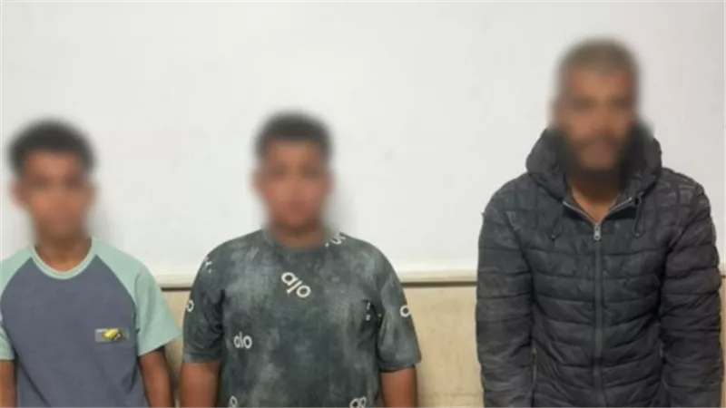 بسبب أموال التسول.. ضبط 3 أشخاص اعتدوا على طفل في رأس البر