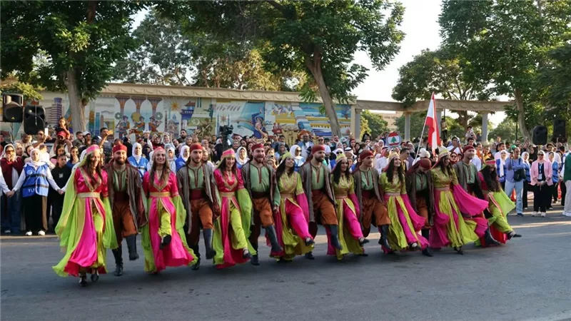 ديفيليه مهرجان الإسماعيلية للفنون الشعبية