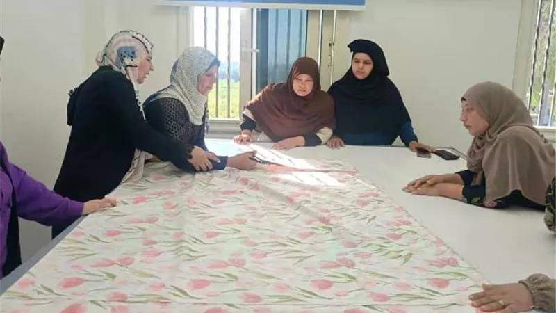 دورة لتعليم السجاد اليدوى وحملة طرق الابواب لقومى المراة بالبحيرة