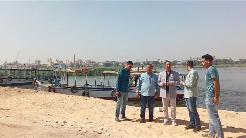 محافظ المنيا يعلن تشغيل معدية لنقل السيارات والركاب بأبوقرقاص