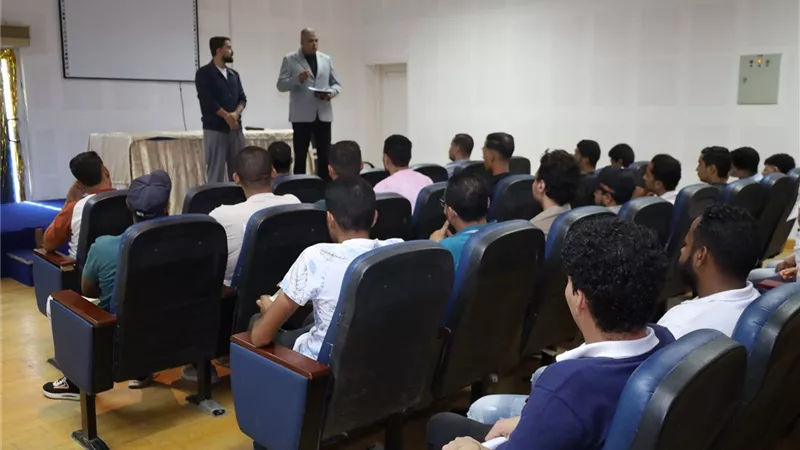 1000 فرصة عمل لشباب السويس.. وتواصل الإقبال فى اليوم الثانى لمقابلات سايلون