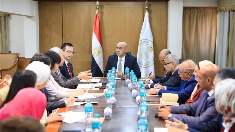 وزير التعليم يبحث مع وفد �جايكا� اليابانية تعزيز التعاون المشترك