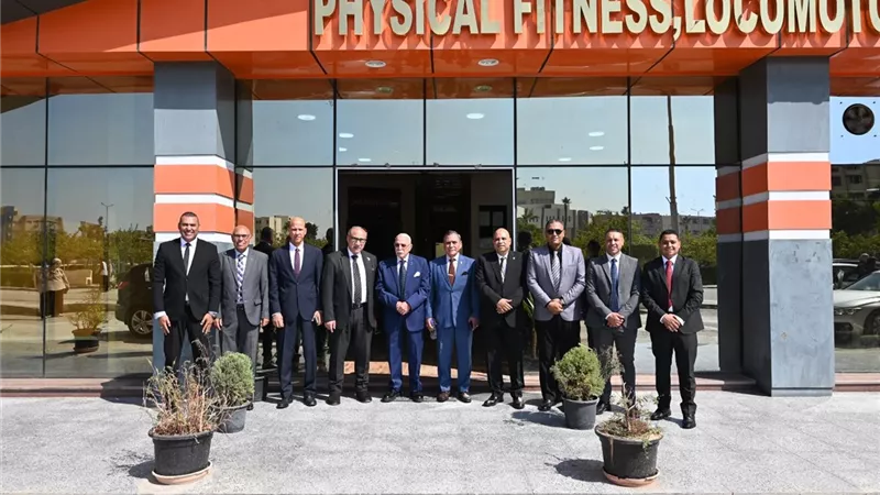 رئيس جامعة الفيوم يستقبل أعضاء لجان اختبارات تأهيلي الدكتوراه بكلية علوم الرياضة