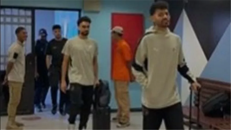 وصول بيراميدز لملعب الدفاع الجوي لمواجهة سيراميكا
