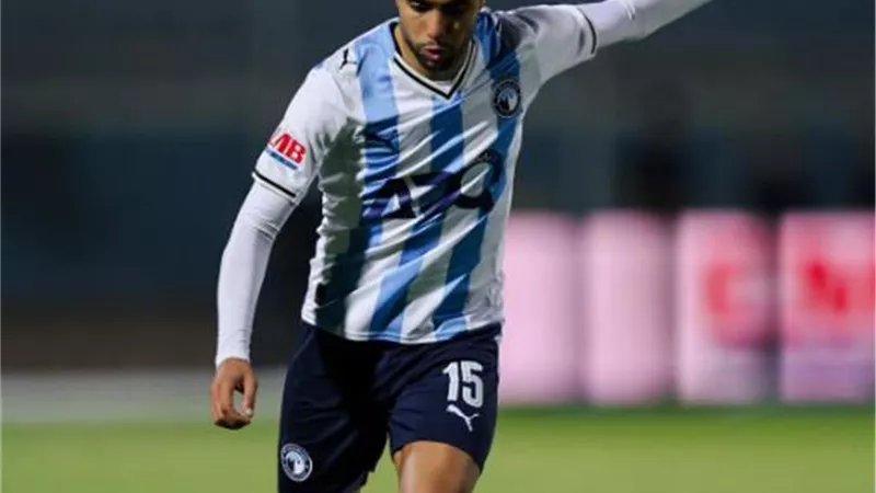 محمد الشيبى يتوج بجائزة رجل مباراة بيراميدز أمام سيراميكا