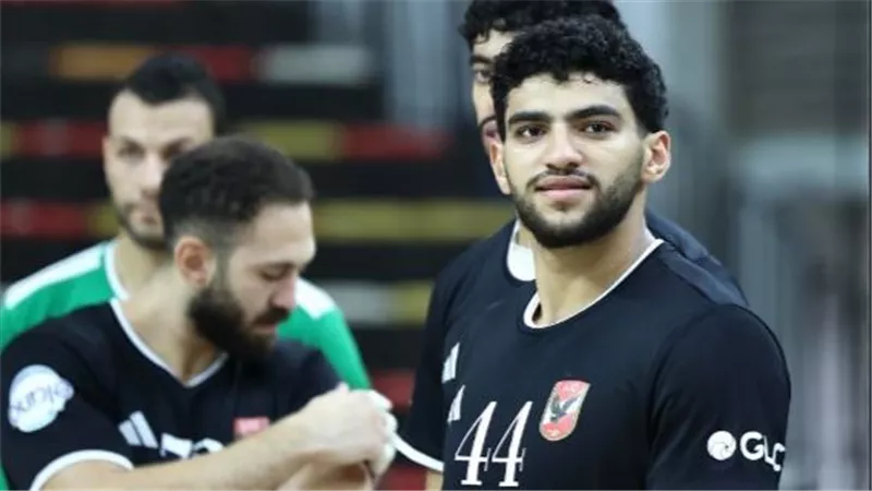 الأشعة تثبت إصابة نجم يد الأهلي بإرتجاج في المخ في مباراته أمام ‏كينشاسا الكونغولي