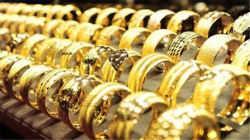 استقرار اسعار الذهب بالأسواق.. وعيار 21 يسجل 6,477 جنيهاً للجرام