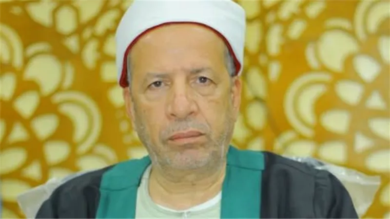 ما مشروعية جلسة الاستراحة قبل القيام للركعة الثانية والرابعة؟د.مختار مرزوق يُجيب