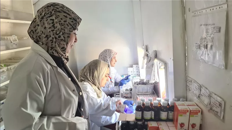 علاج  2000 مواطنًا بقافلة  طبية مجانية بقرية الحدين بكوم حمادة