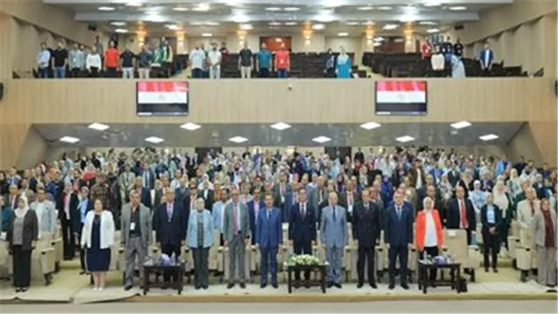 افتتاح المؤتمر السنوى الخامس للدراسات العليا للعلوم الإنسانية بجامعة بنها
