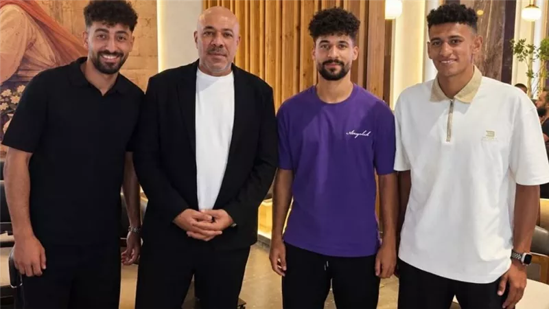 لافينيا يودع نجومه