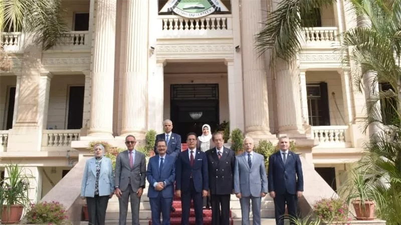 الجيزاوي: العلوم الإنسانية حاضنة القيم والهوية في زمن التحول الرقمي