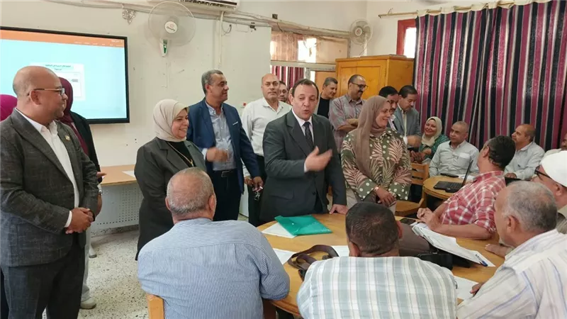 مدير تعليم الإسكندرية يتابع تدريب المعلمين على تطبيق أنشطة «التوكاتسو» 