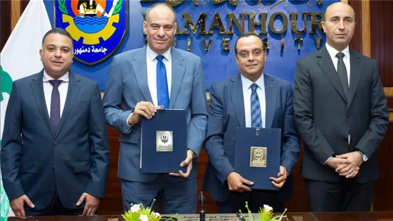 جامعة دمنهور الأهلية توقع بروتوكول تعاون مع البريد المصري لدعم التحول الرقمي