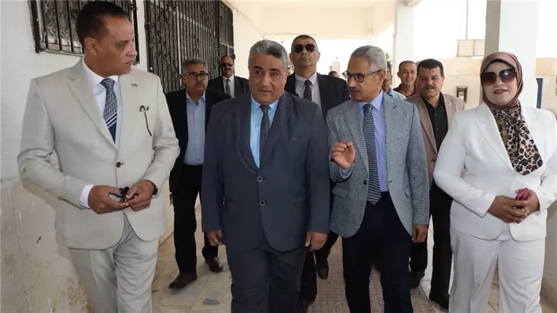 إذاعة مدرسية وندوات ومسابقات.. خطة بني سويف للتوعية بـ العصا البيضاء