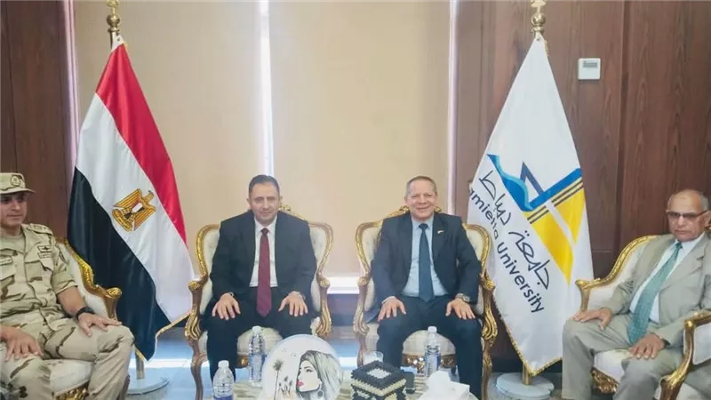 جامعة دمياط تحتفل بذكرى إنتصارات أكتوبر المجيدة
