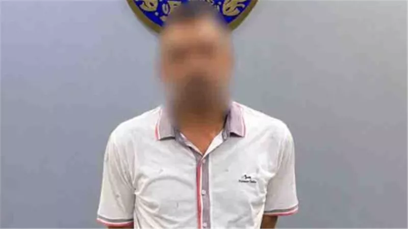زوجها بالخارج.. تفاصيل ضبط متهم بمضايقة جارته في الإسكندرية