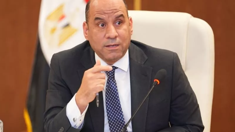 وزير العمل يعلن 2541 فرصة عمل جديدة في 16 محافظة بالقطاع الخاص