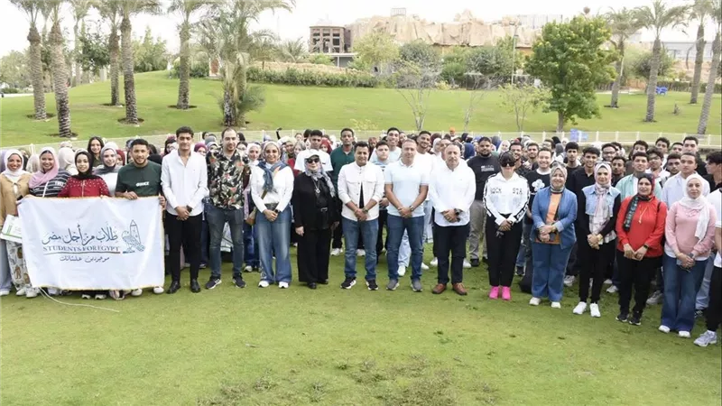 انطلاقة حماسية لمهرجان الأنشطة الطلابية بجامعة عين شمس بمشاركة 2500 طالب