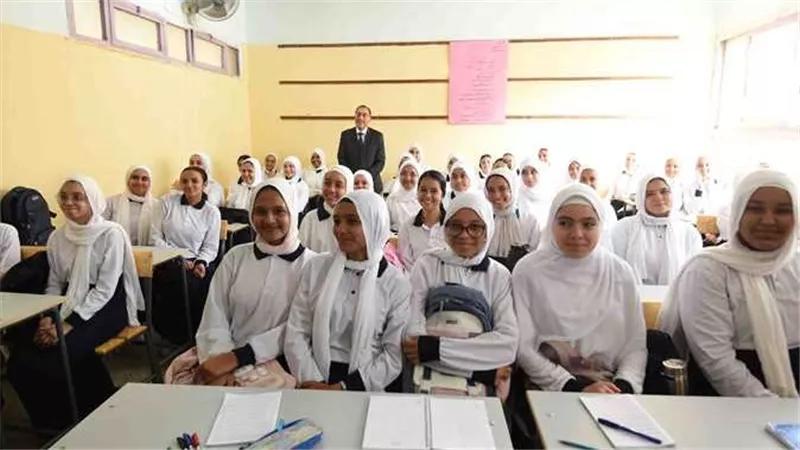 جدول اختبارات شهر أكتوبر لطلاب الصف الأول الثانوي بسوهاج