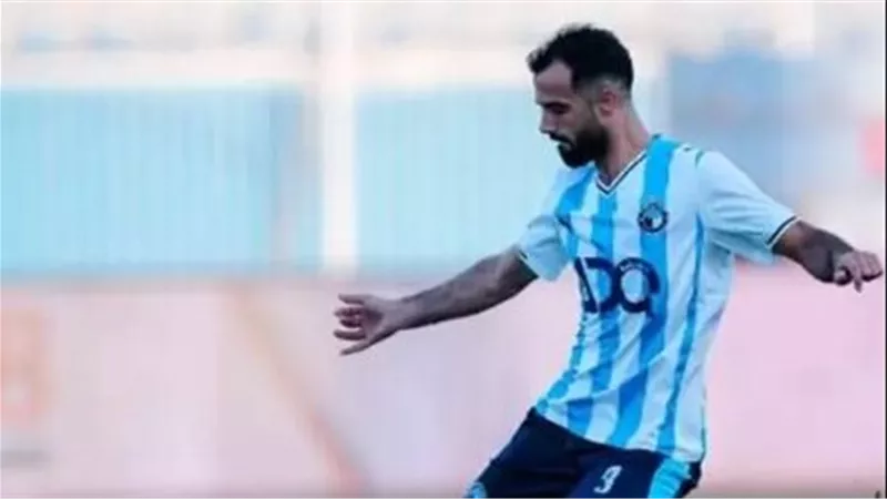 طرد محمود مرعي للإنذار الثاني في لقاء بيراميدز و المريخ بنتيو