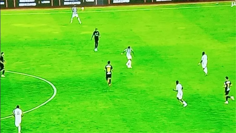 20 دقيقة مازال التعادل السلبي قائما بين الزمالك و الجيش الرواندي