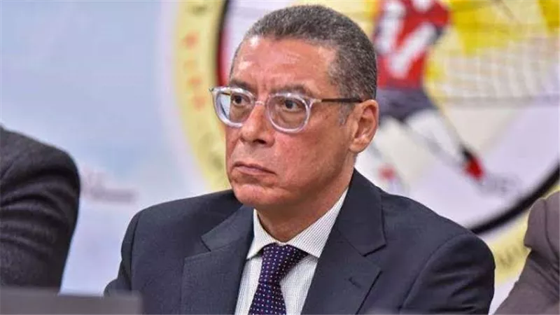 ياسر قمر رئيس اتحاد الكرة  الطائرة 