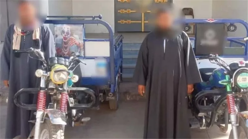 السائقان