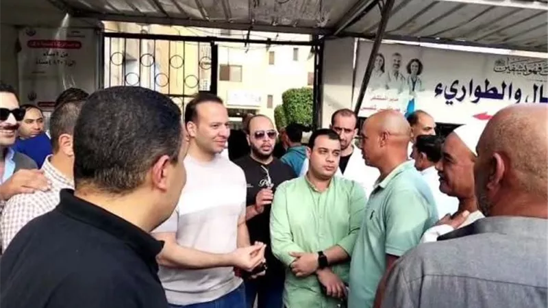 حريق مجاور مستشفى  وكيل صحة البحيرة يتفقد مستشفى أبوالمطامير