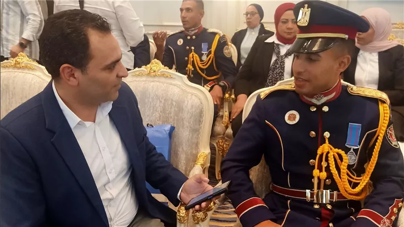 محرر بوابة الجمهورية مع أوائل الكليات العسكرية 